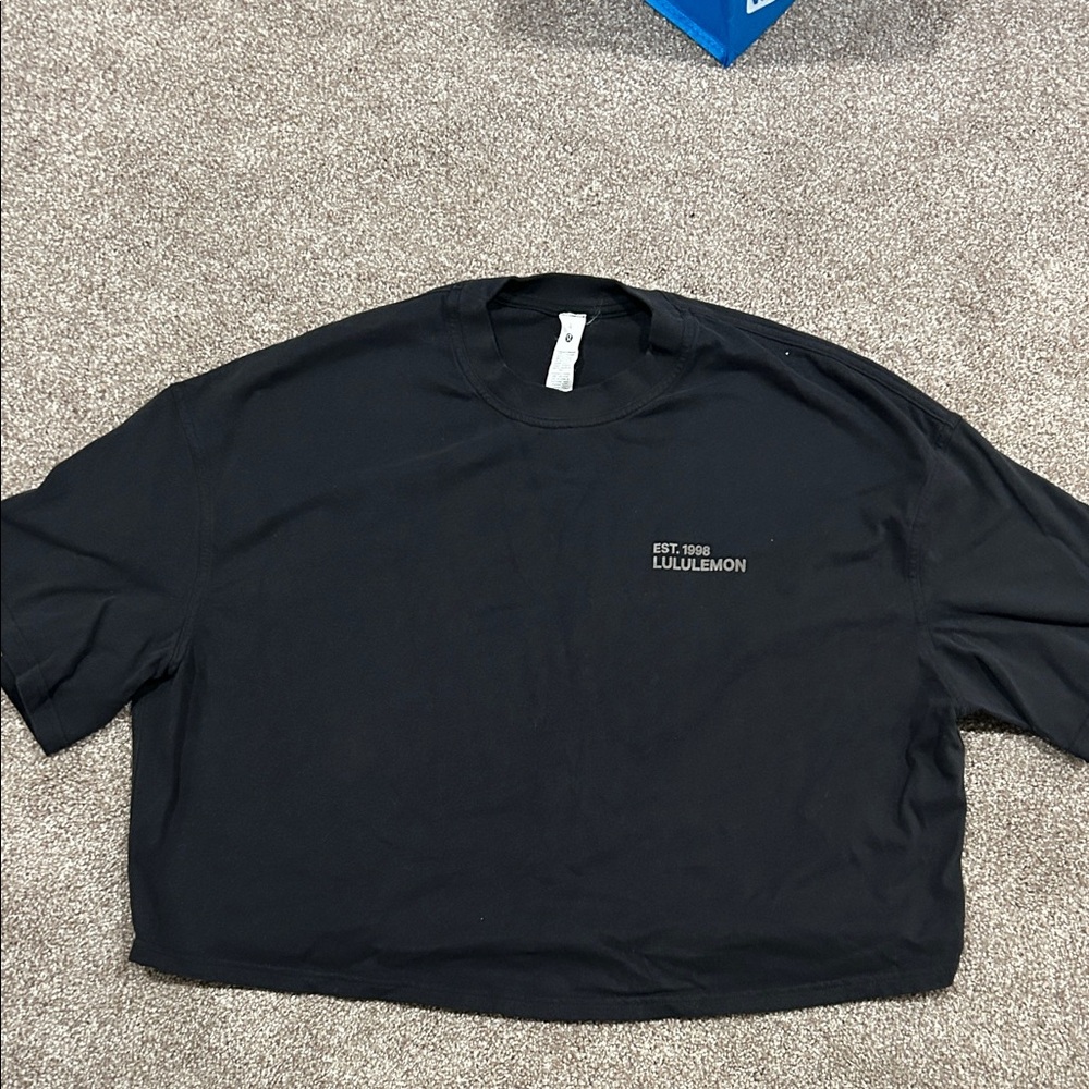 lululemon athletica women’s crop tee